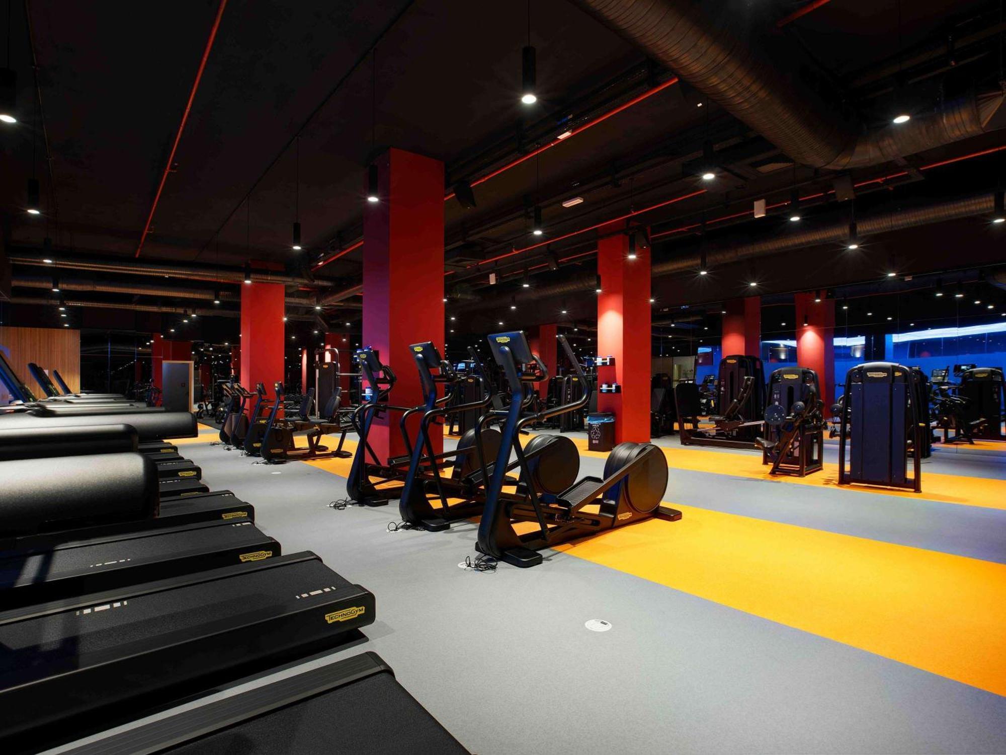 Ibis Styles Istanbul Merter エクステリア 写真 The gym at the hotel